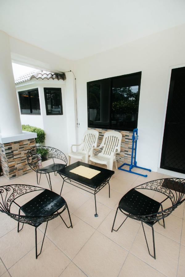 Bahay Ni Kikay Vacation Rental - Wifi Included General Santos City Zewnętrze zdjęcie