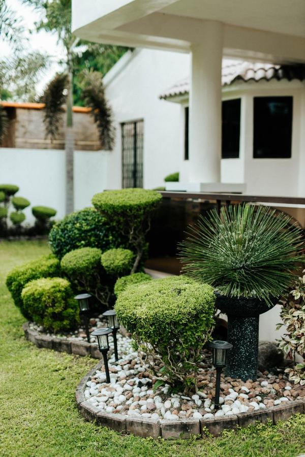 Bahay Ni Kikay Vacation Rental - Wifi Included General Santos City Zewnętrze zdjęcie